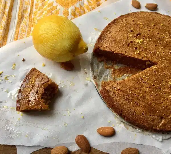 Glutenfreier Zitronenkuchen mit Mandeln